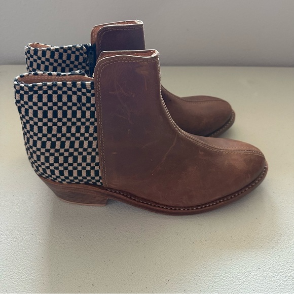 The Root Collective Espe leather and woven textile ankle boots. - Picture 4 of 13